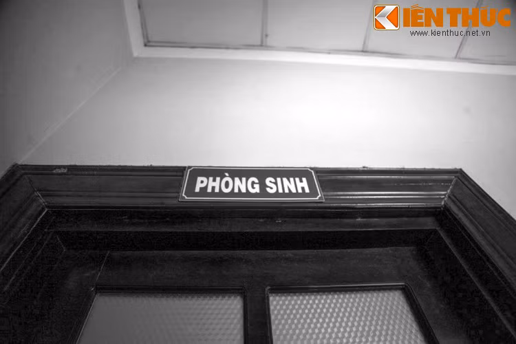 “Có gì đè nặng trên trái tim ta? Đâu phải chỉ có một nỗi buồn của vết thương rỉ máu của con tim đó đâu? Mà còn có những gì nữa kia? Những sự thiếu công bằng vẫn còn trong xã hội, vẫn diễn ra hàng ngày...”, một trích đoạn trong Nhật ký Đặng Thùy Trâm.