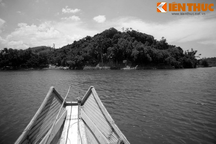 Giai thoại cung đình kỳ bí ở điện thờ thiêng nhất xứ Huế - Hình 2 Giai thoai cung dinh ky bi o dien tho thieng nhat xu Hue-Hinh-2