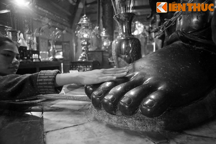 Dù các nhà khoa học nhiều lần khẳng định tượng Huyền Thiên Trấn Vũ ở đền Quán Thánh không phải là đồng đen, nhưng cho đến nay nhiều người vẫn giữ niềm tin có từ hàng trăm năm trước.