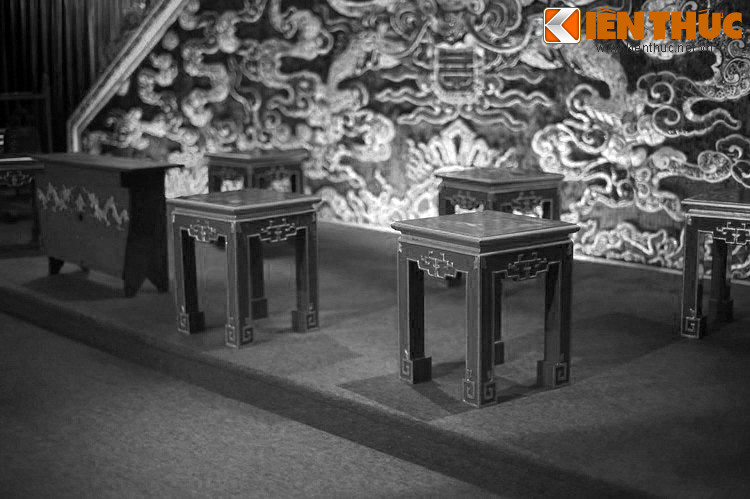 Có thể hình dung rằng, giữa khung cảnh nhuốm màu sắc tâm linh huyền bí của Duyệt Thị Đường, tâm trí của người làm chính trị như được gột rửa, trở nên bao la, sáng suốt như bầu trời khi những tiếng đàn, lời ca vang lên trong nhà hát.