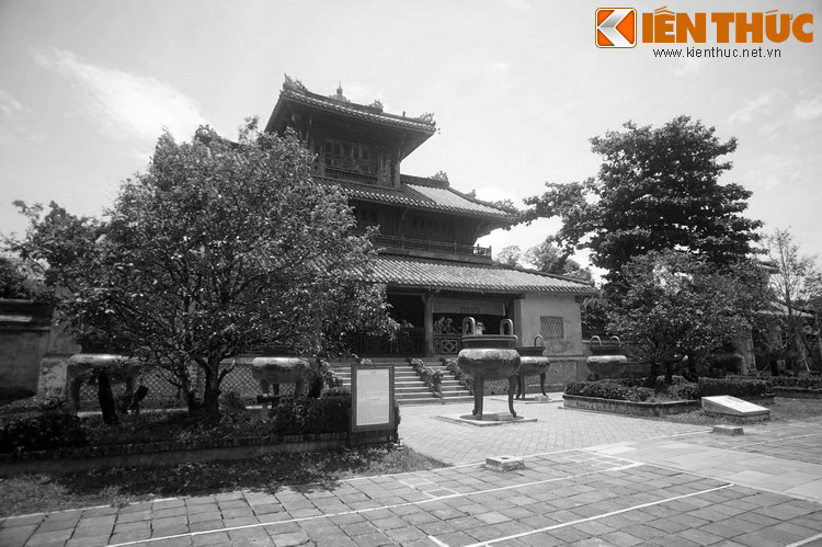 Chiều cao của Hiển Lâm Các chính là thể hiện sự trọng vọng và ghi nhớ công ơn của đất nước đối với các minh quân và công thần đã dựng nên vương triều.