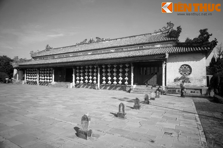 Bốn chữ này mô tả bốn giai đoạn tuần hoàn của Thiên Đạo thể hiện trong vạn vật, cũng chính là quy tắc mà đế vương phải biết để điều chỉnh sự cai trị của mình cho phù hợp từ lúc lên ngôi cho đến lúc băng hà.