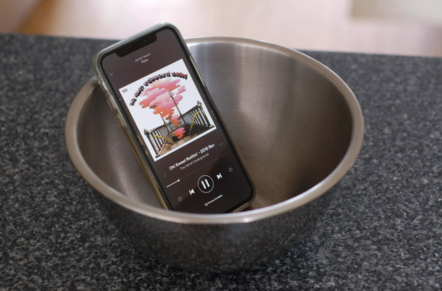 Mẹo hay tăng âm lượng iPhone. Ảnh minh họa.