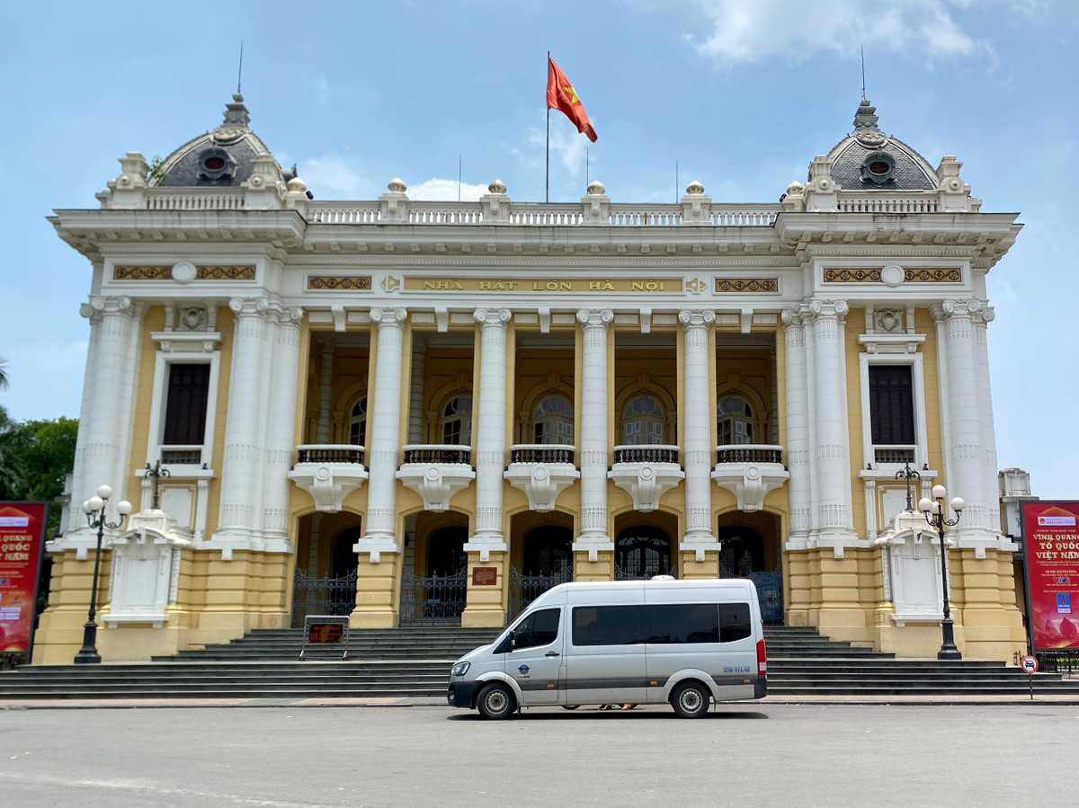 Can canh 15 nha hat o Ha Noi: Nhieu noi hoat dong cam chung