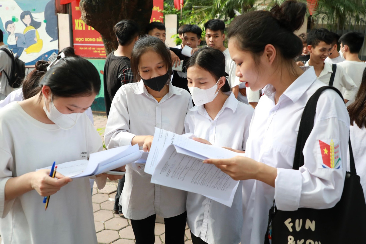 Cùng kiểm tra lại đáp án sau giờ thi.