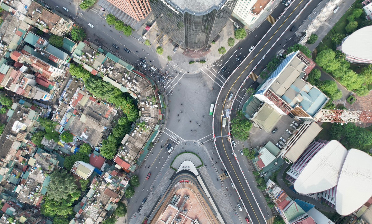 Dự án xây dựng cầu vượt tại nút giao thông đường Chùa Bộc - Phạm Ngọc Thạch là một trong những công trình giao thông trọng điểm của TP Hà Nội giai đoạn 2016 - 2020.