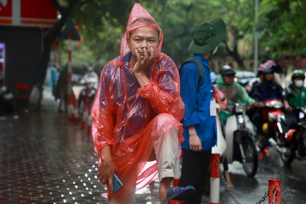 Việc lo đề thi khó là tâm lý chung của phụ huynh và thí sinh.