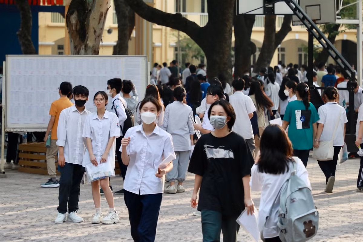 Các thí sinh tự tin trước giờ G.