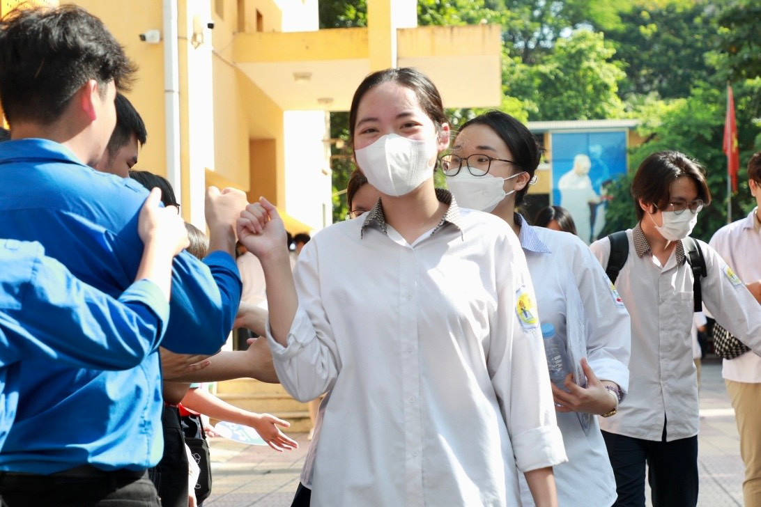 Sau 2 ngày thi căng thẳng, sự hồi hộp, lo lắng của các thí sinh phần nào được giảm bớt.