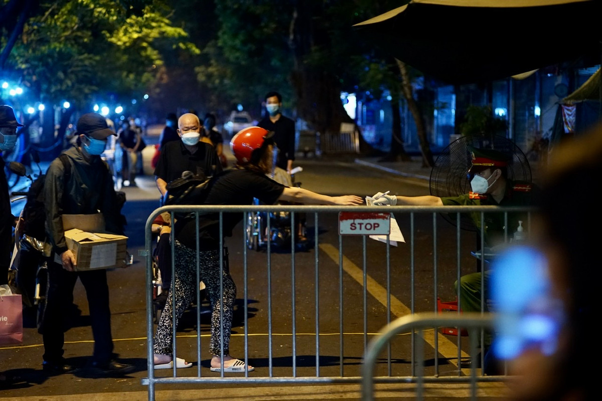 Được biết, hiện nay BV Việt Đức đã ngừng tiếp nhận bệnh nhân. Những người đang phải chạy thận đã được bố trí sang các bệnh viện khác để tiếp tục điều trị.