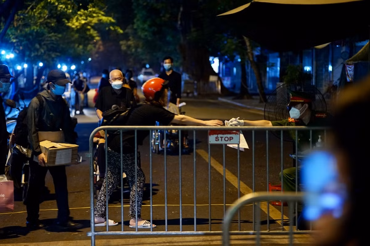 Được biết, hiện nay BV Việt Đức đã ngừng tiếp nhận bệnh nhân. Những người đang phải chạy thận đã được bố trí sang các bệnh viện khác để tiếp tục điều trị.