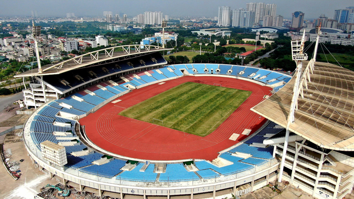 Ha Noi kiem soat toan bo nguoi vao san My Dinh xem doi tuyen Viet Nam