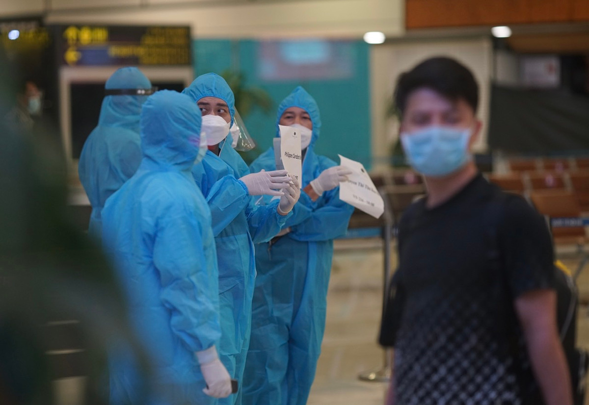 Theo văn bản mới nhất của UBND TP Hà Nội, hành khách từ TP HCM tới Hà Nội sẽ không phải đi cách ly tập trung.