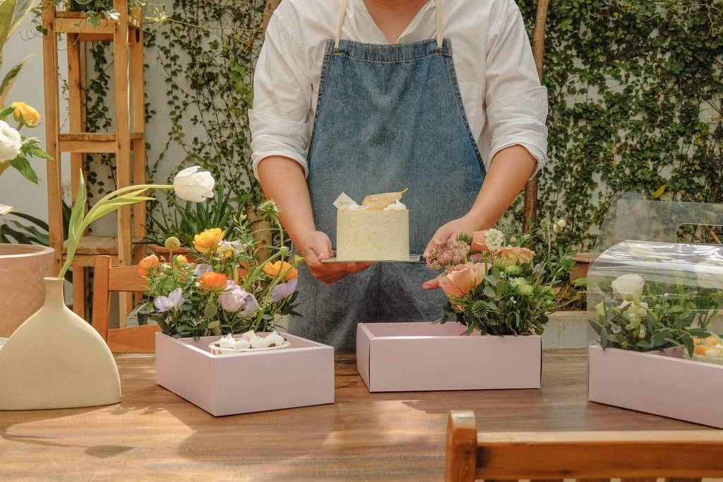 Choang ngop voi bo hoa bang tien mat tri gia 200 trieu dong ngay 20/10-Hinh-5