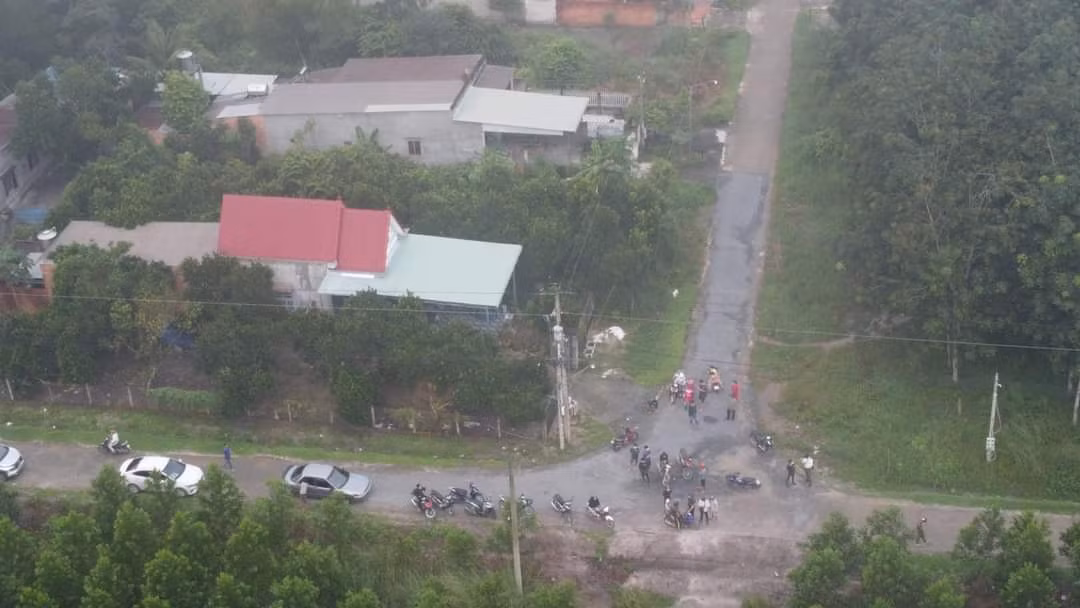 Dau xot hanh trinh tim kiem be trai 2 tuoi... van may khong mim cuoi-Hinh-5