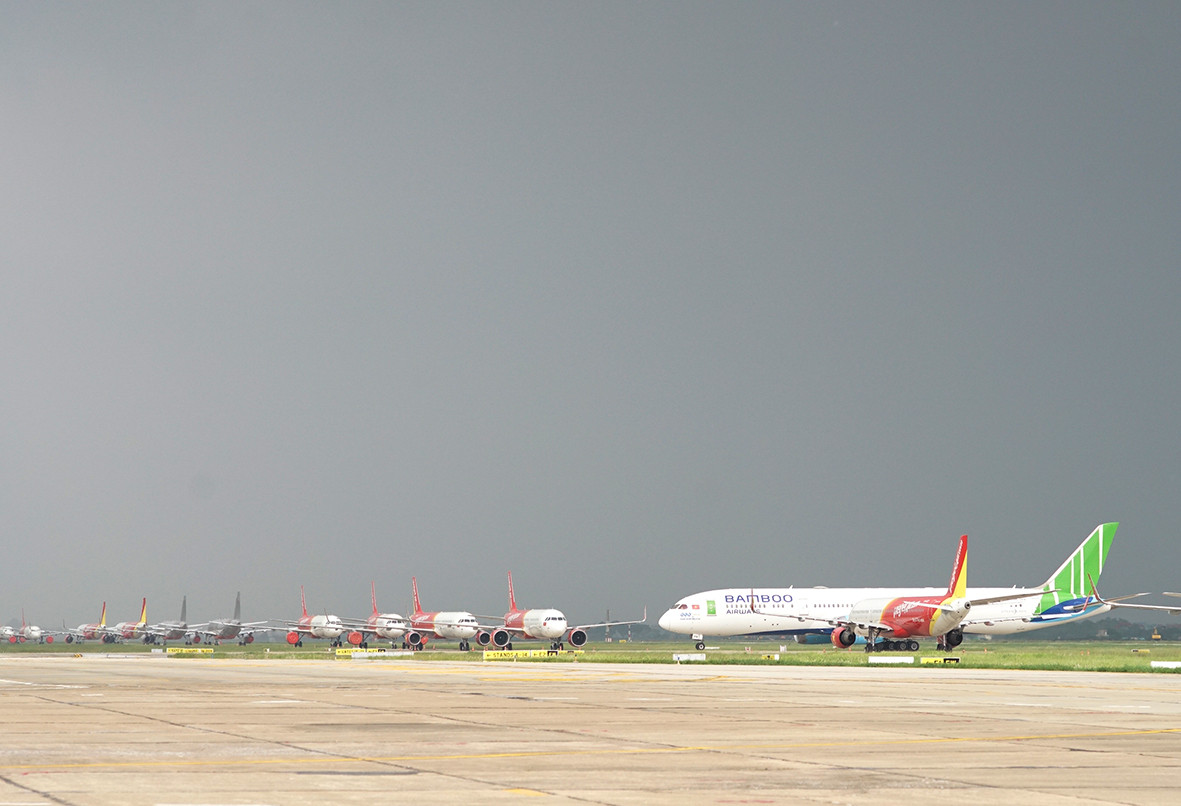 Cảnh đìu hiu tại Sân bay Nội Bài trong nhiều tháng qua.