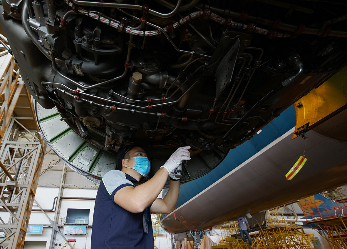 Anh Độ cho biết thêm động cơ máy bay của Airbus A350 hiện nay là động cơ phản lực của Roll-Royce có kích thước rất lớn.