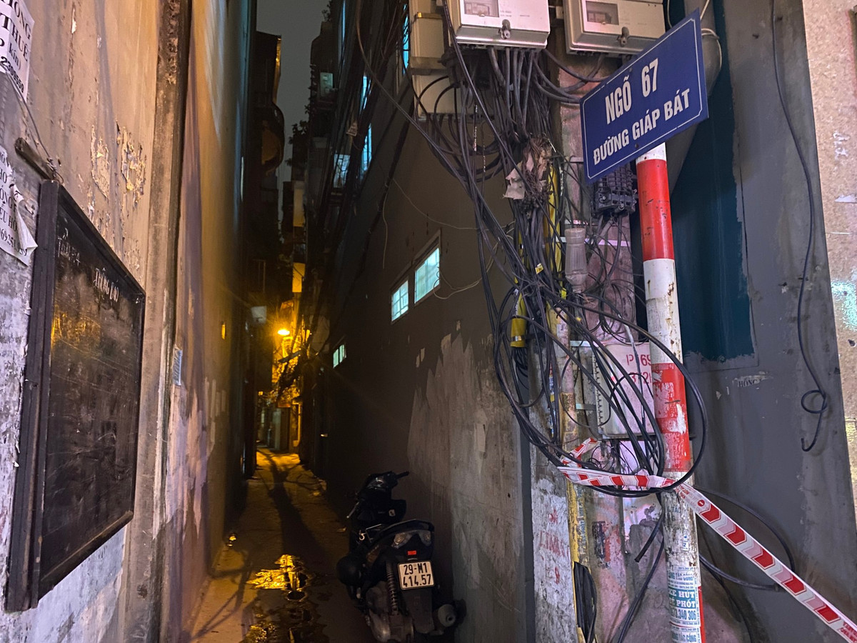 Cụ thể: Cửa hàng tạp hóa số 67, đường Giáp Bát; Hàng rau trước số nhà 68, 68 A đường Giáp Bát; Hàng thịt số nhà 89 đường Giáp Bát.