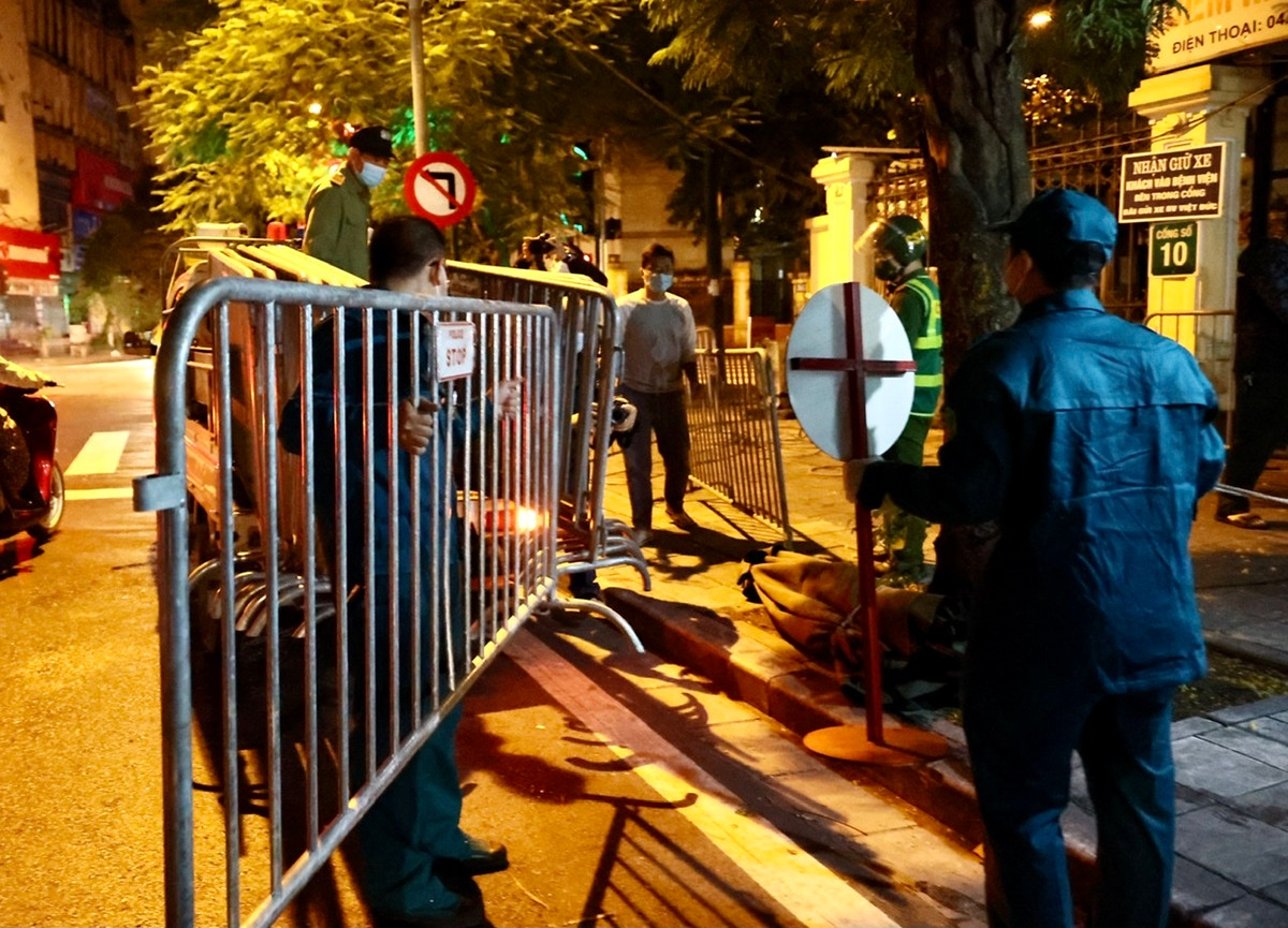 Theo thông báo của Bộ Y tế, kể từ ngày 18/10, Bệnh viện Việt Đức sẽ mở cửa trở lại, các hoạt động khám chữa bệnh sẽ diễn ra bình thường.