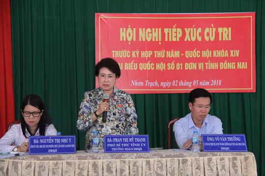 Bà Phan Thị Mỹ Thanh tại buổi tiếp xúc cử tri sáng nay tại huyện Nhơn Trạch
