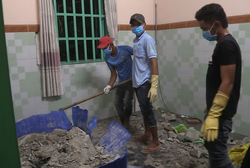 3 ngày sau, nhóm này mang thi thể ông Linh để trên xe ô tô chở về lại căn nhà ở xã Hưng Hòa. Lúc này thi thể bắt đầu phân hủy nên Hà và Thành đi mua một thùng nhựa, cho thi thể vào rồi đổ bê tông che lấp; cả nhóm tiếp tục quá trình tu luyện như bình thường. 