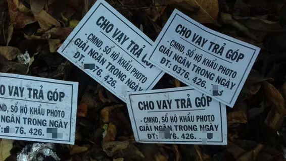  Hai thanh niên đi rải tờ rơi lộ tội cho vay nặng lãi: Ngày 15/3, Công an tỉnh Thừa Thiên – Huế cho biết, 2 đối tượng Phạm Hữu Mạnh (SN 1998) và Phạm Hữu Hải (SN 1987, cùng trú tại phường An Cựu, TP Huế) đi rải tờ rơi mời vay trả góp với thủ tục nhanh chóng, tiện lợi, chỉ cần hộ khẩu, CMND... bị người dân phản ánh, cơ quan công an vào cuộc và đã tiến hành khởi tố về hành vi cho vay nặng lãi.