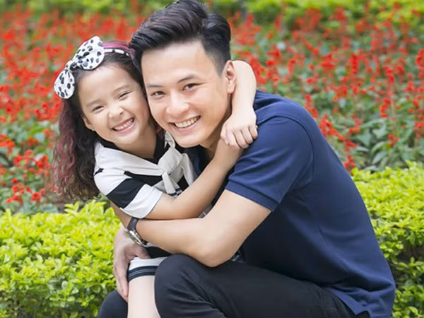 Hong Dang - Viet Anh: Doi tu trai nguoc cua cap chien huu trong “Huong duong nguoc nang“-Hinh-4