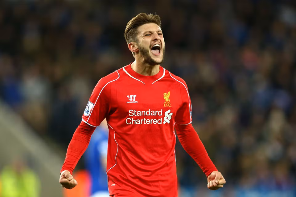  2. Adam Lallana/Liverpool (29 tuổi): Việc cựu đội trưởng Southampton ngồi ngoài từ đầu mùa vì chấn thương đã lý giải phần nào phong độ phập phù của Lữ đoàn đỏ. Lallana mang trong mình tố chất của một thủ lĩnh thực thụ và luôn chiến đấu tới cùng mỗi khi ra sân. Anh được coi là một trong những cầu thủ người Anh hay nhất thời điểm hiện tại bên cạnh bộ đôi Harry Kane và Dele Alli của Spurs. Tròn 30 tuổi vào ngày 10/5/2018.