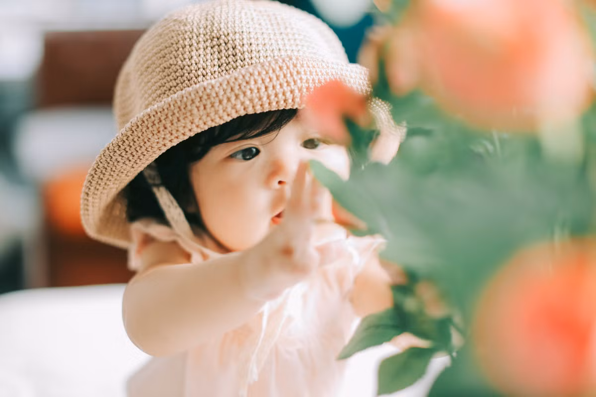 Chị Hương chọn lúc con mới ngủ dậy để đưa bé đi chụp, đảm bảo bé không bị buồn ngủ khi chụp ảnh vì nếu bé gắt ngủ thì sẽ mếu máo khóc lóc thiếu tự nhiên.