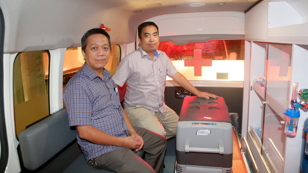 Theo thông tin điều phối tạng, người hiến là một bệnh nhân nữ 65 tuổi. Đây là ca hiến tạng lớn tuổi và nhẹ cân nên việc lựa chọn người nhận tim sẽ khó khăn do có nhiều nguy cơ cao khi ghép, chỉ ưu tiên lựa chọn các trường hợp ghép cấp cứu hoặc các bệnh nhân suy tim nặng giai đoạn cuối, bệnh nhân đồng ý nhận tim từ người hiến lớn tuổi.