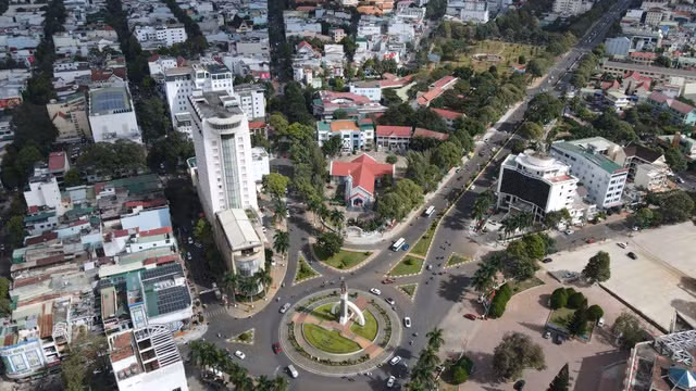 Dak Lak se sap xep, sap nhap bao nhieu xa, phuong?