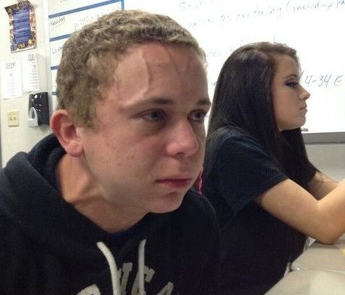 "Exploding Kid" - chàng trai sắp nổ - Michael McGee tiếp tục gây chú ý trên Twitter sau khi dân mạng chia sẻ lại hình ảnh hài hước và đáng thương của cậu kèm theo những ảnh chế mới. Ảnh: The Daily Dot.