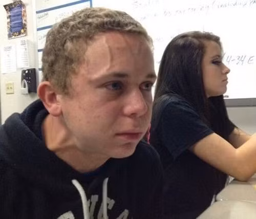 "Exploding Kid" - chàng trai sắp nổ - Michael McGee tiếp tục gây chú ý trên Twitter sau khi dân mạng chia sẻ lại hình ảnh hài hước và đáng thương của cậu kèm theo những ảnh chế mới. Ảnh: The Daily Dot.