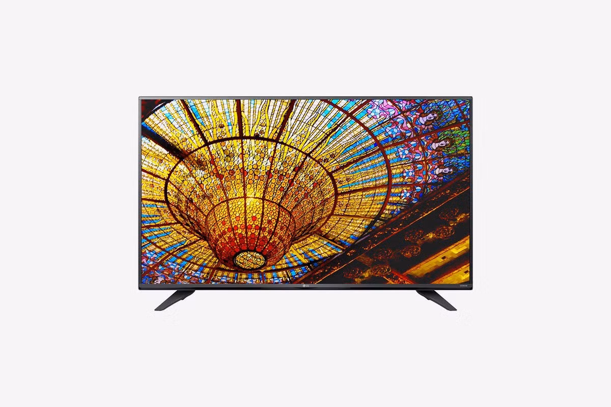 Ti vi LG 60 inch Class LED 2160p Smart 4K Ultra HD TV chỉ còn 599.99 USD, mức giá siêu hợp lý khiến nhiều người "phát cuồng". (Nguồn Highsnobiety)
