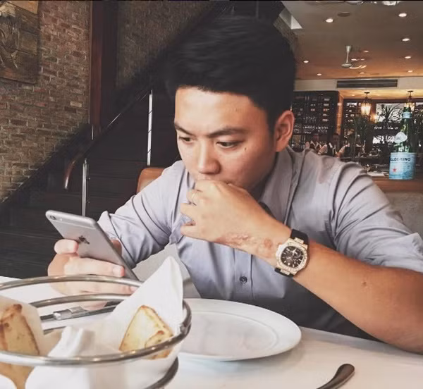 Khoi tai san kech xu cua ban trai tin don A hau Tu Anh-Hinh-9