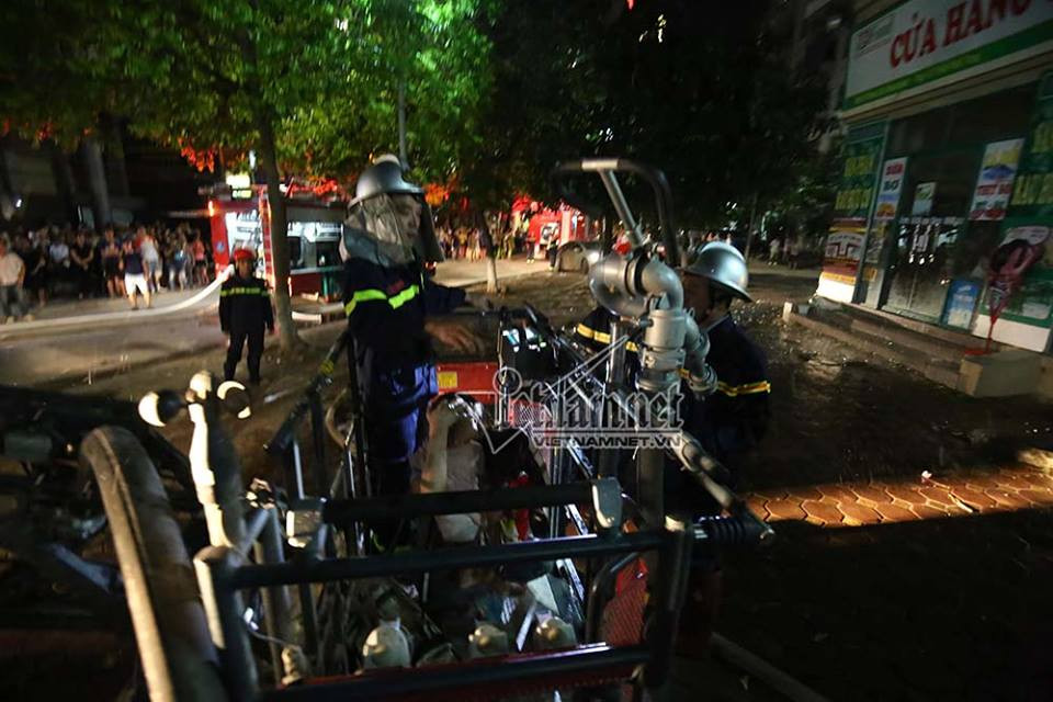 Những người bị mắc kẹt là 3 bà cháu. Nguồn ảnh: Vietnamnet