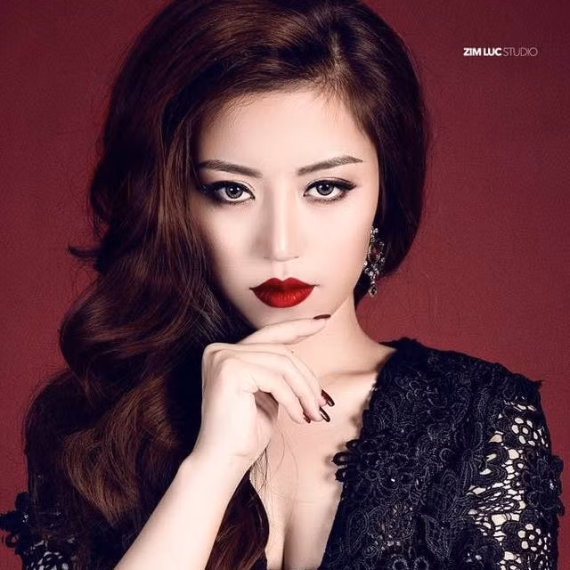 Ngắm dung mạo xinh xắn không thua kém các hot girl nổi tiếng của bà mẹ hai con Đào Minh Châu. Ảnh trong bài: Zim Lục/Facebook nhân vật.