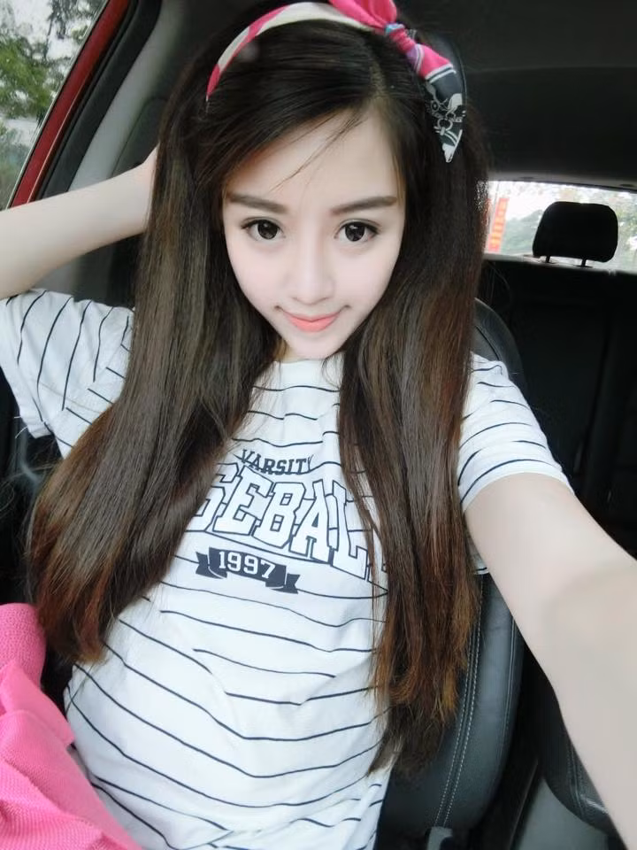 Ngoài vẻ đẹp ngoại hình, Đào Minh Châu còn được nhiều người ngưỡng mộ bởi tài năng kinh doanh, quản lý và nỗ lực vượt qua khó khăn, thành đạt để thay đổi cuộc sống. Thời gian gần đây, cộng đồng giới trẻ Việt biết đến Minh Châu là một doanh nhân, một nữ giám đốc của một công ty thương mại và dịch vụ mỹ phẩm có tiếng. Bản thân Minh Châu cũng từng nhận được nhiều giải thưởng liên quan đến lĩnh vực kinh doanh, quản lý công ty, trung tâm làm đẹp, thẩm mỹ của mình.