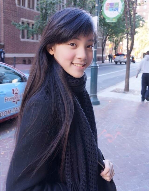 Hai chị em xinh đẹp nức tiếng nhà họ Âu luôn yêu thương nhau và là hình tượng tượng kiểu mẫu mà nhiều bạn trẻ Đài Loan ao ước, ngưỡng mộ. Họ được đánh giá là những viên ngọc quý của nền điện ảnh và âm nhạc xứ Đài.