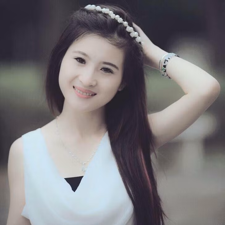 Tuệ Nhiên có sở thích đọc sách và giáo trình tiếng Anh hiện đại. Trong tương lai, cô giáo dạy tiếng Anh xinh nhất Vịnh Bắc Bộ dự định thực hiện nhiều video trên Youtube để học viên tiện theo dõi.