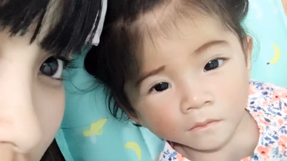 Nhìn vào những nét thay đổi của bé Yến Nhi, cộng đồng có thể hiểu được ngay những nỗ lực và sự khéo léo của Thanh Tâm. Có nhiều bà mẹ trẻ, người bạn đã thắc mắc, không biết vì sao dù chưa lập gia đình, chưa sinh con nhưng Thanh Tâm lại có thể chăm sóc, nuôi dưỡng một bé gái bị suy dinh dưỡng nặng tốt đến vậy.