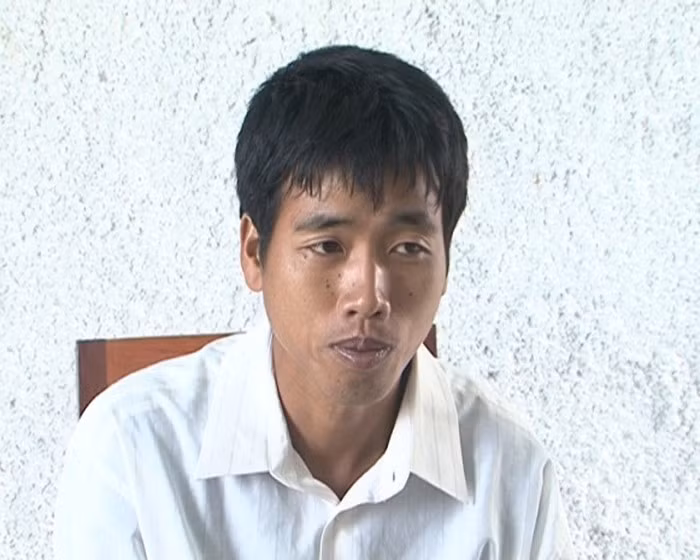 Bằng nhiều biện pháp nghiệp vụ, Ban chuyên án nhanh chóng xác định và triệu tập nam thanh niên được cho là tiếp xúc lần cuối với nạn nhân là Lò Văn Phơi (SN 1985, trú tại bản Mường Ten, xã Pú Hồng, huyện Điện Biên Đông). Tại cơ quan điều tra, Phơi khai tối 28/11 có tìm gặp chị Mấng để chào bán 30 bao thóc nếp, còn sau đó nạn nhân đi đâu y không hề biết.