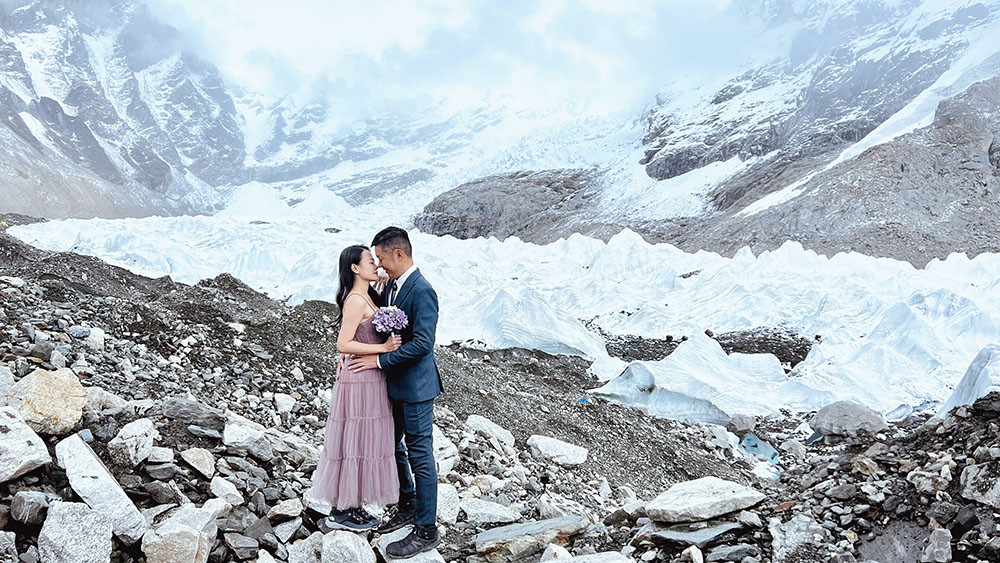 Được biết trước khi đến với nhau, anh Cường và chị Linh đều đã trải qua cuộc hôn nhân thất bại nên rất trân trọng một cuộc sống gia đình hạnh phúc. Cả hai anh chị tình cờ gặp nhau trong cộng đồng sức khoẻ sinh lý và cùng chung hoài bão phổ biến những kiến thức về sinh lý với hạnh phúc gia đình tới xã hội. Ý tưởng lớn kèm theo nhiều khó khăn khi cùng nhau thực hiện công việc đã gắn kết cặp đôi với nhau. Từ đó hai anh chị đã tìm thấy được một nửa cuộc đời của mình. 