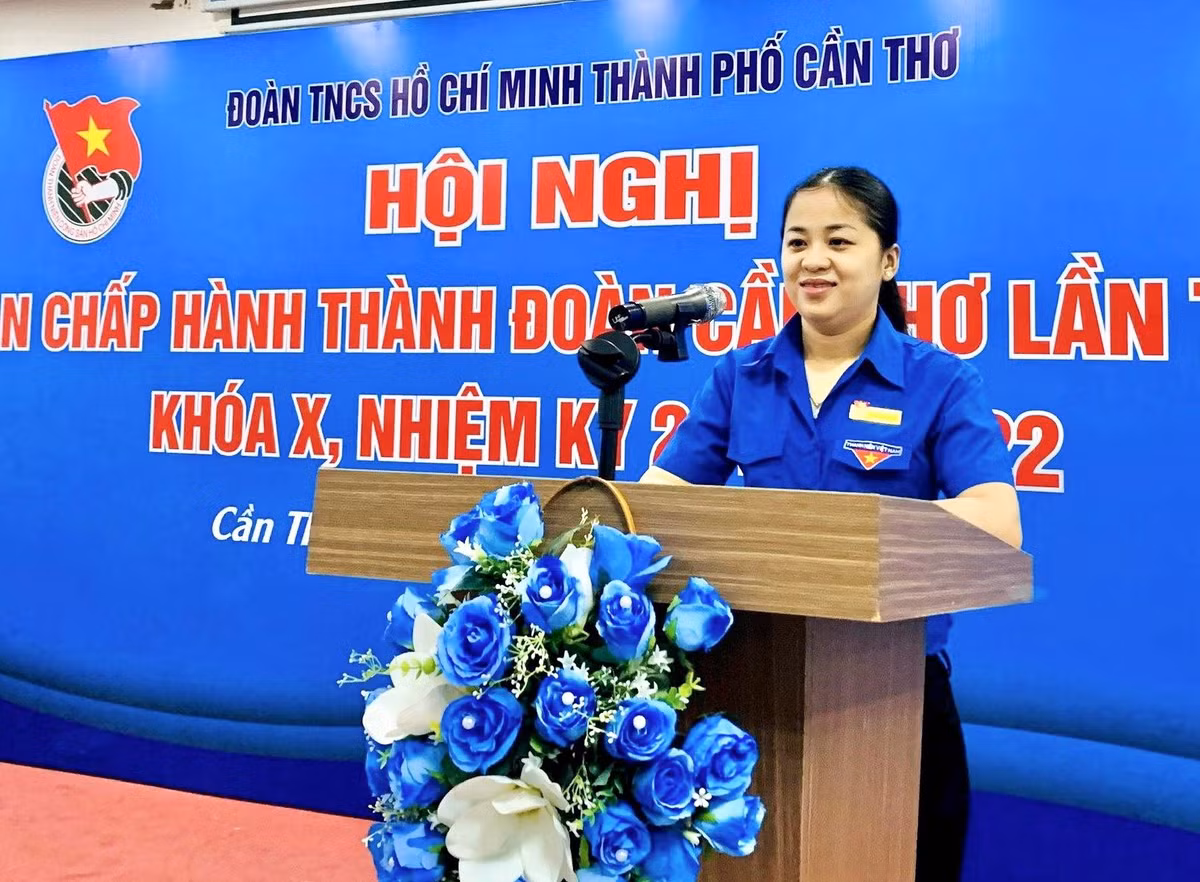 Tháng 12/2021- 6/2022, chị là Phó Bí thư Đảng uỷ Chủ nhiệm Uỷ ban Kiểm tra Đảng uỷ Thành Đoàn; Bí thư Thành Đoàn; Uỷ viên Ban Thư ký Trung ương Hội Sinh viên Việt Nam; Chủ tịch Hội Sinh viên Việt Nam TP Cần Thơ, Chủ tịch Hội đồng Đội TP Cần Thơ. 