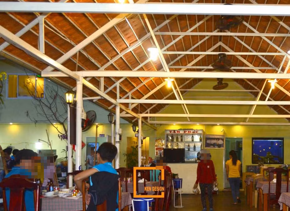 Sau hơn một tháng kiên trì, chiều 18/1/2011, một trong hai thanh niên cần tìm là Nguyễn Nhân (SN 1992, ở Đức Phổ, Quảng Ngãi, đang làm công nhân tại Khu công nghiệp Phú Tài). Làm việc với Nhân xác định đối tượng thứ hai là Đào Minh Hải (SN 1981, quê Hòa Thành, H. Krông Bông, Đắc Lắc) (làm cùng công ty với Nhân). Tối 11/12, sau khi tan ca, Nhân - Hải kéo vào quán nhậu, sau đó rủ nhau đi chơi. Đến ngã ba Ông Thọ, họ gặp chị Trang đang đón khách, Hải đi cùng Trang, còn Nhân quay về nhà. Hôm sau Hải nghỉ việc và bỏ đi, hiện ở đâu không rõ. (Ảnh minh họa)