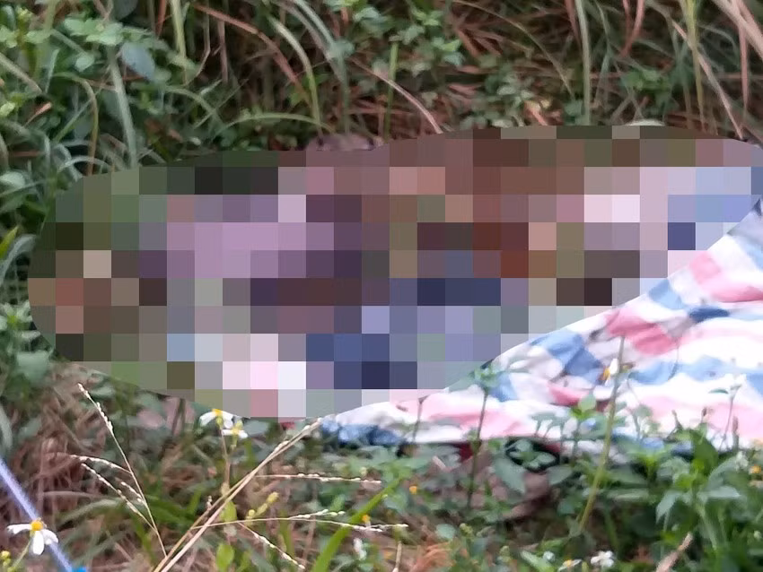 Xac nguoi dan ong khong dau to cao 3 ke sat nhan mau lanh