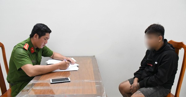  Án mạng từ việc làm rớt chiếc điện thoại ở đám cưới: Lúc đi dự đám cưới ở xã Phương Thạnh, huyện Càng Long, Trà Vinh. Tại tiệc, N.T.A (28 tuổi) có sử dụng điện thoại mình để mọi người hát nhạc. Đến lượt L. (bạn của Lâm Sô Phia,16 tuổi, ngụ khóm 6, phường 8, TP Trà Vinh) hát thì A. bất cẩn làm rơi điện thoại. Giữa L. và A cự cãi. Khi Phia và L. ra về thì A. đuổi theo đánh nhau. Lúc xô xát, Phia đi vào cửa hàng tạp hóa gần đó lấy một con dao chạy ra tấn công làm nạn nhân tử vong. Ngày 15/10. Công an tỉnh Trà Vinh cho biết đang tạm giữ hình sự Lâm Sô Phia để điều tra về hành vi giết người.