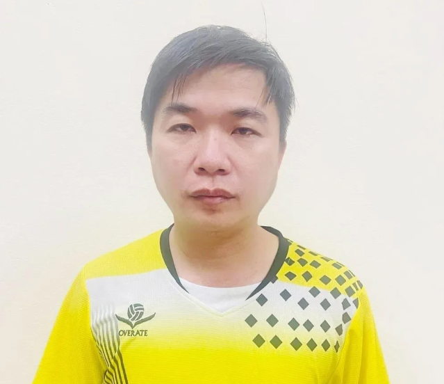  Mượn xe máy của cháu họ đưa đi cầm cố lấy tiền chơi game: Phan Hợi (39 tuổi, trú huyện Hương Sơn, Hà Tĩnh) do cần tiền chơi game nên nảy sinh ý định lấy xe máy Sirius của Nguyễn Văn Quân (SN 1999 - là cháu họ của mình) để cầm cố được 9 triệu đồng lấy tiền nhằm tiêu xài cá nhân và thỏa mãn các trò chơi game. Ngày 15/10, Công an huyện Hương Sơn cho biết đã khởi tố, bắt tạm giam Hợi. 