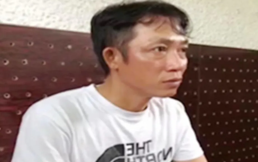  Nghi vợ ngoại tình, chồng dùng dao sát hại: Trần Phước Lộc (SN 1983, ngụ quận Cái Răng, TP Cần Thơ) và chị N.T.N.B. có mối quan hệ vợ chồng. Chị B. kinh doanh tiệm Spa, còn Lộc làm công việc thợ hồ nhưng không ổn định. Trong thời gian kinh doanh Spa, B. nhiều lần nói với Lộc đến TP HCM học để nâng cao tay nghề. Lộc nghi vợ ngoại tình vì có biểu hiện bất thường nên đã ra tay sát hại. Ngày 15/10, Viện KSND TP Cần Thơ đã ban hành cáo trạng truy tố đối với Lộc. 