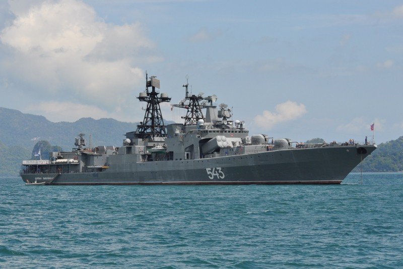 Chiếc khu trục hạm săn ngầm cỡ lớn này hạ thủy ngày 27/12/1984 và chính thức vào biên chế hạm đội Thái Bình Dương từ ngày 30/12/1985 và phục vụ cho tới thời điểm hiện tại.